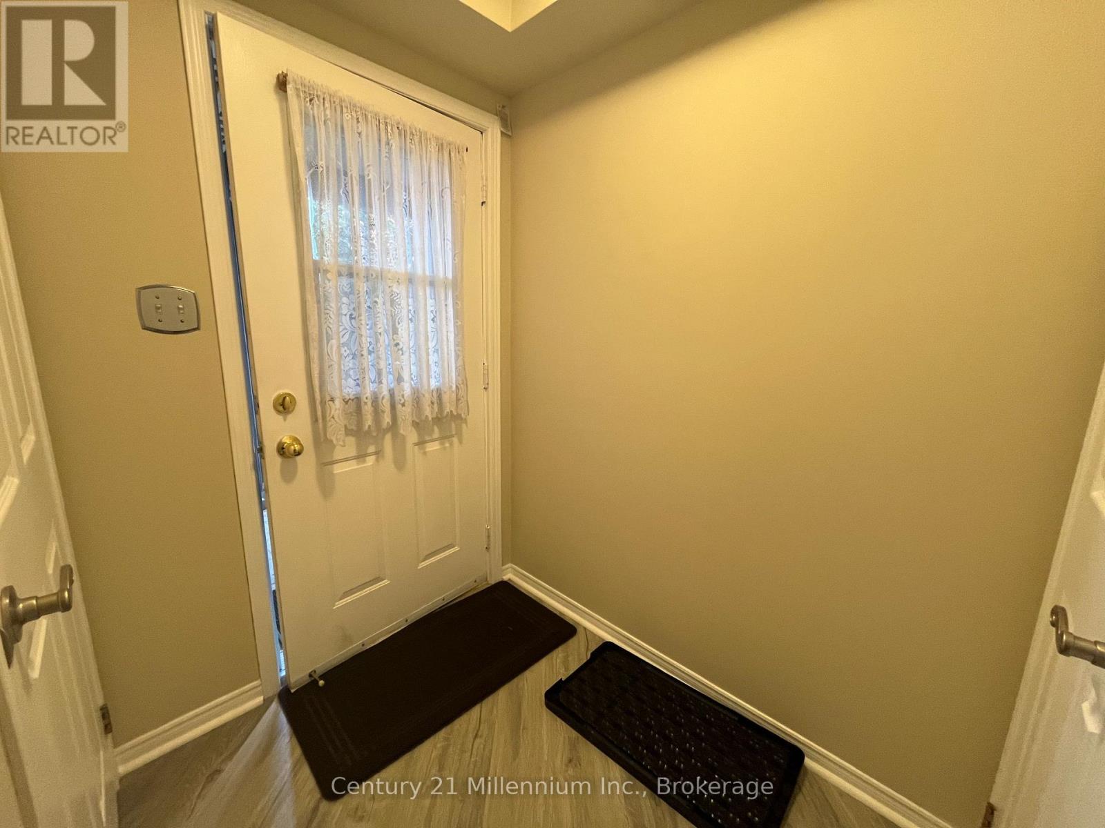 706 Johnston Park Avenue, Collingwood, Ontario  L9Y 5C7 - Photo 5 - S12872880