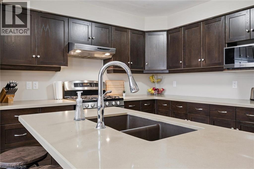 94 Cityview Drive N, Guelph, Ontario  N1E 6Y5 - Photo 5 - 40810462