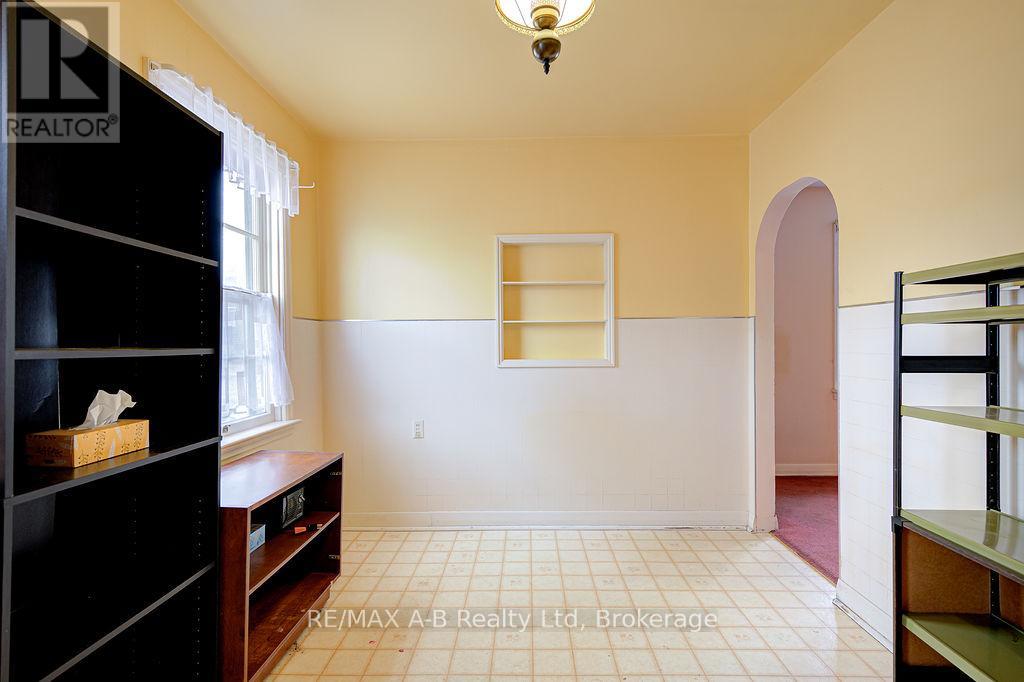 63 Devon Street, Stratford, Ontario  N5A 2Z6 - Photo 13 - X12872708