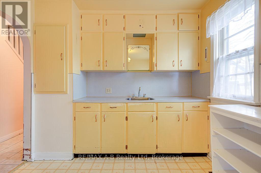 63 Devon Street, Stratford, Ontario  N5A 2Z6 - Photo 16 - X12872708