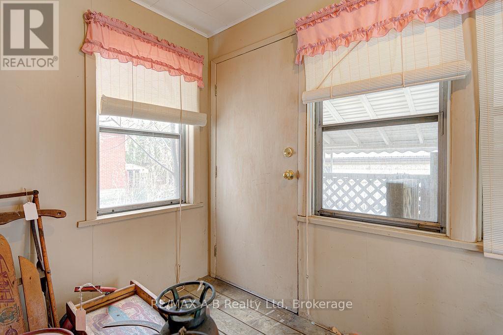 63 Devon Street, Stratford, Ontario  N5A 2Z6 - Photo 19 - X12872708