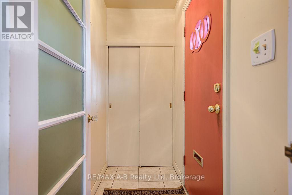 63 Devon Street, Stratford, Ontario  N5A 2Z6 - Photo 5 - X12872708