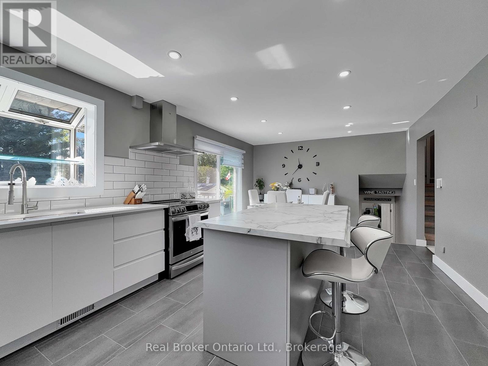 46 Davis Street W, Norfolk, Ontario  N3Y 2R4 - Photo 7 - X12872712