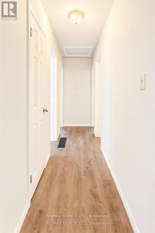 15 Union Street, Belleville (Belleville Ward), Ontario  K8P 2B5 - Photo 8 - X12872734