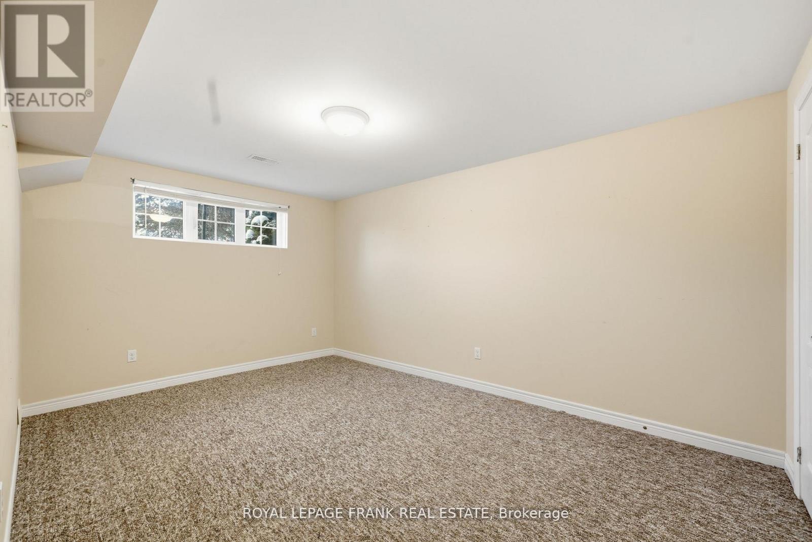 7 Brock Street, Kawartha Lakes (Lindsay), Ontario  K9V 0B9 - Photo 37 - X12872816