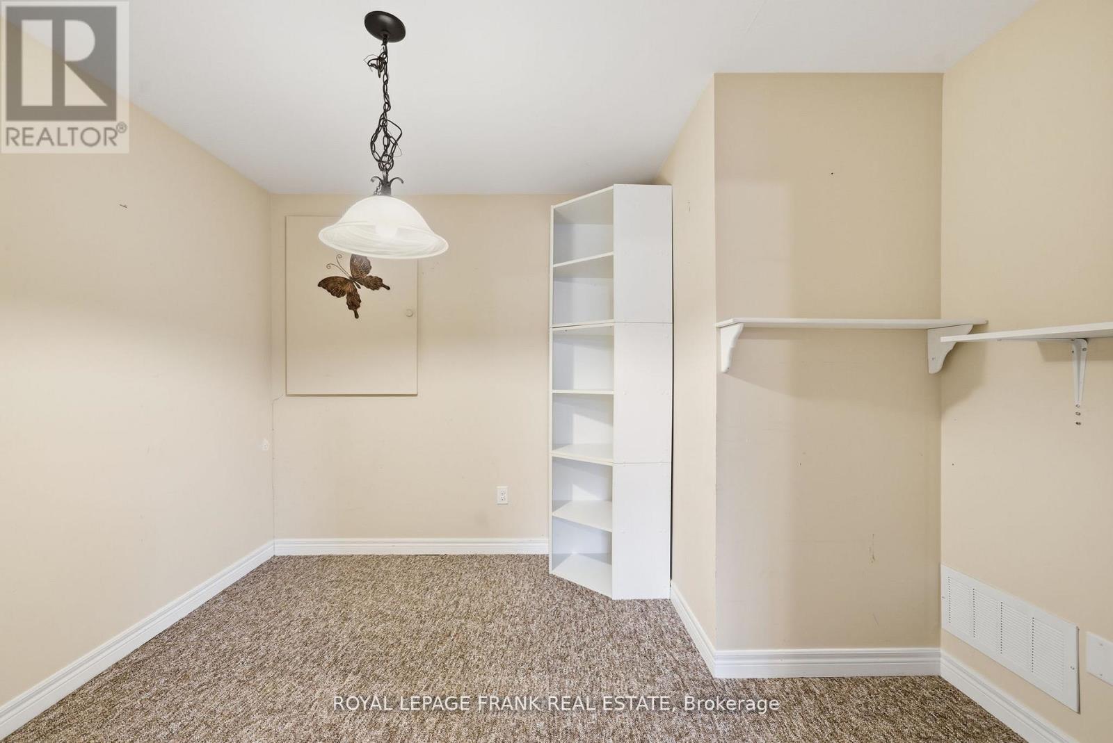 7 Brock Street, Kawartha Lakes (Lindsay), Ontario  K9V 0B9 - Photo 39 - X12872816