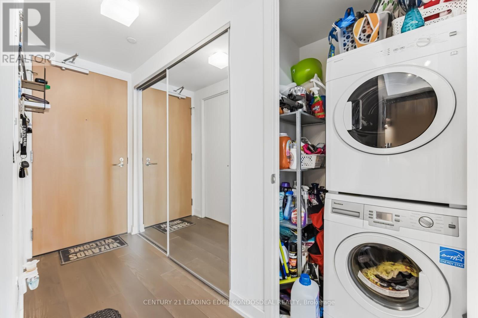 3703 - 11 Wellesley Street W, Toronto, Ontario  M4Y 0G4 - Photo 20 - C12872704