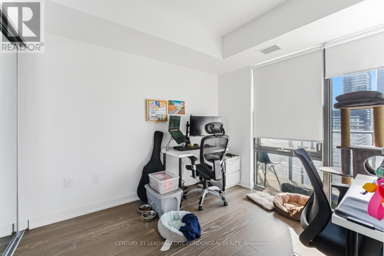 3703 - 11 Wellesley Street W, Toronto, Ontario  M4Y 0G4 - Photo 23 - C12872704