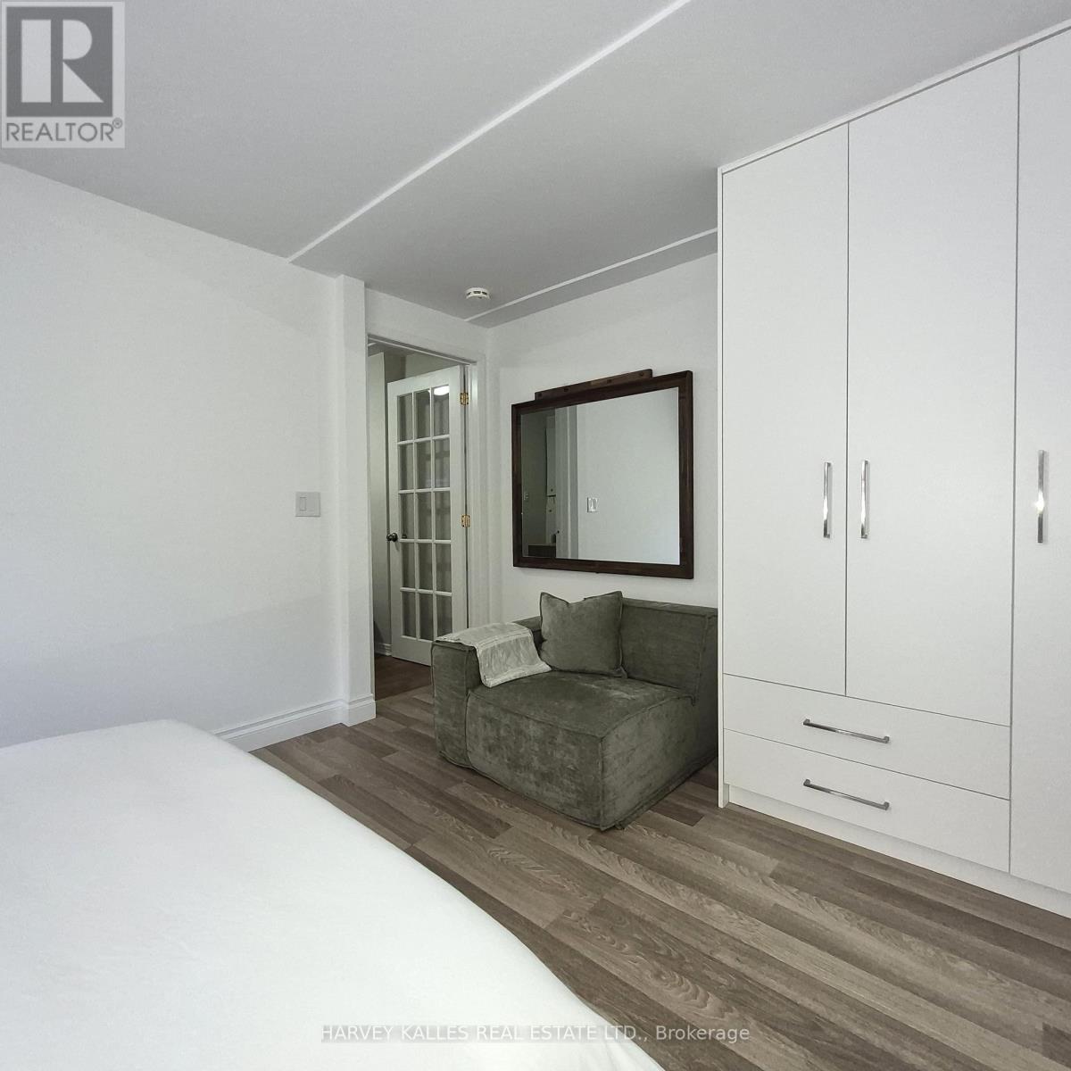 Main/lower - 127 Summerhill Avenue, Toronto (Rosedale-Moore Park), Ontario  M4T 1B1 - Photo 13 - C12872744