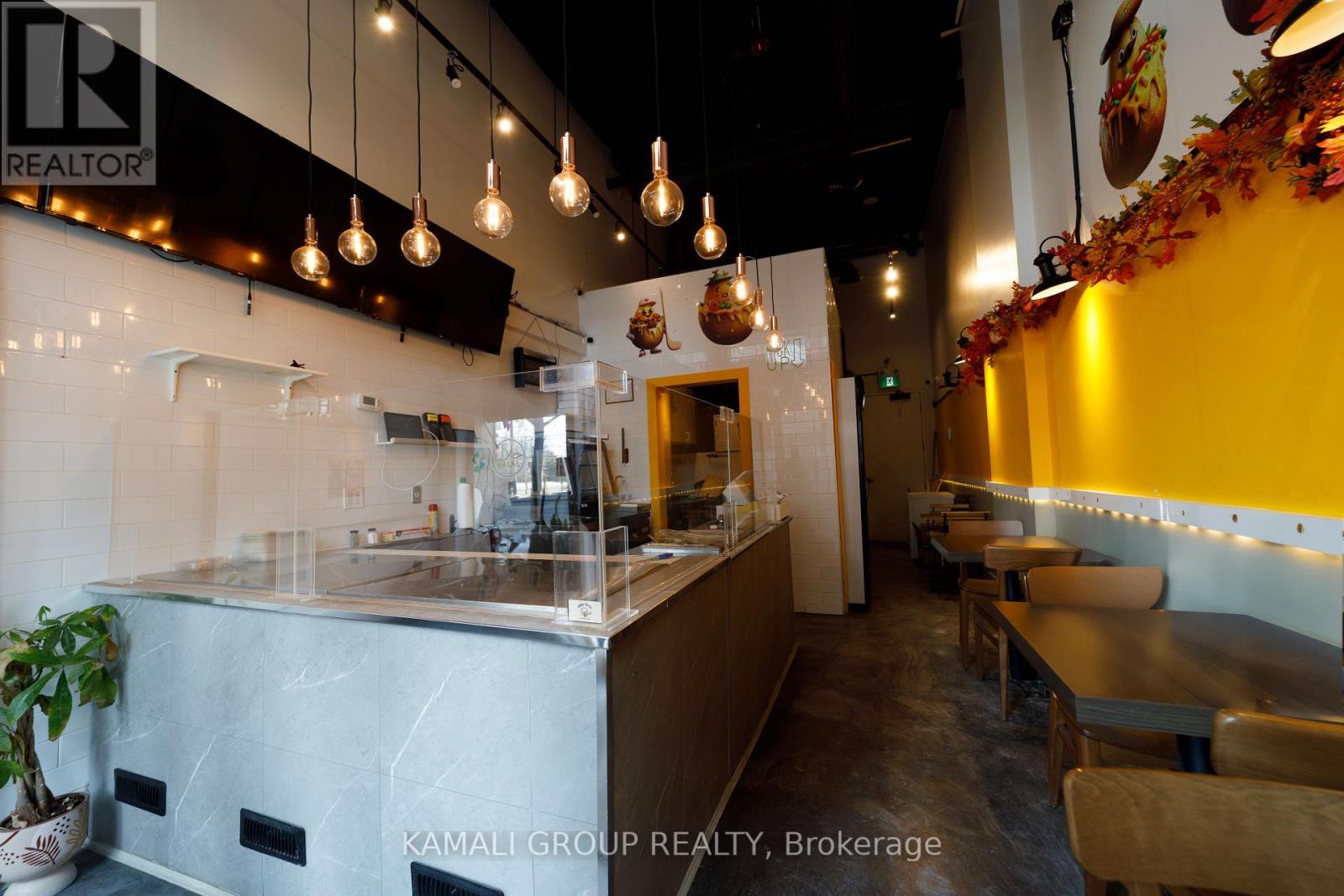 110 - 28 Finch Avenue W, Toronto, Ontario  M2N 2G7 - Photo 2 - C12872772