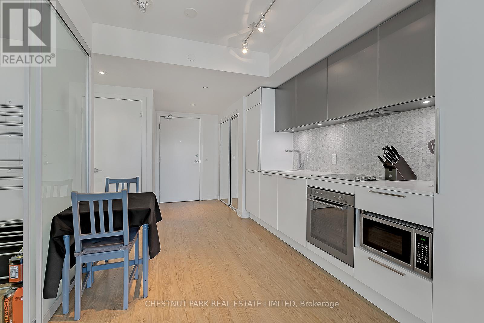 1918 - 85 Wood Street, Toronto, Ontario  M4Y 0E8 - Photo 6 - C12872852