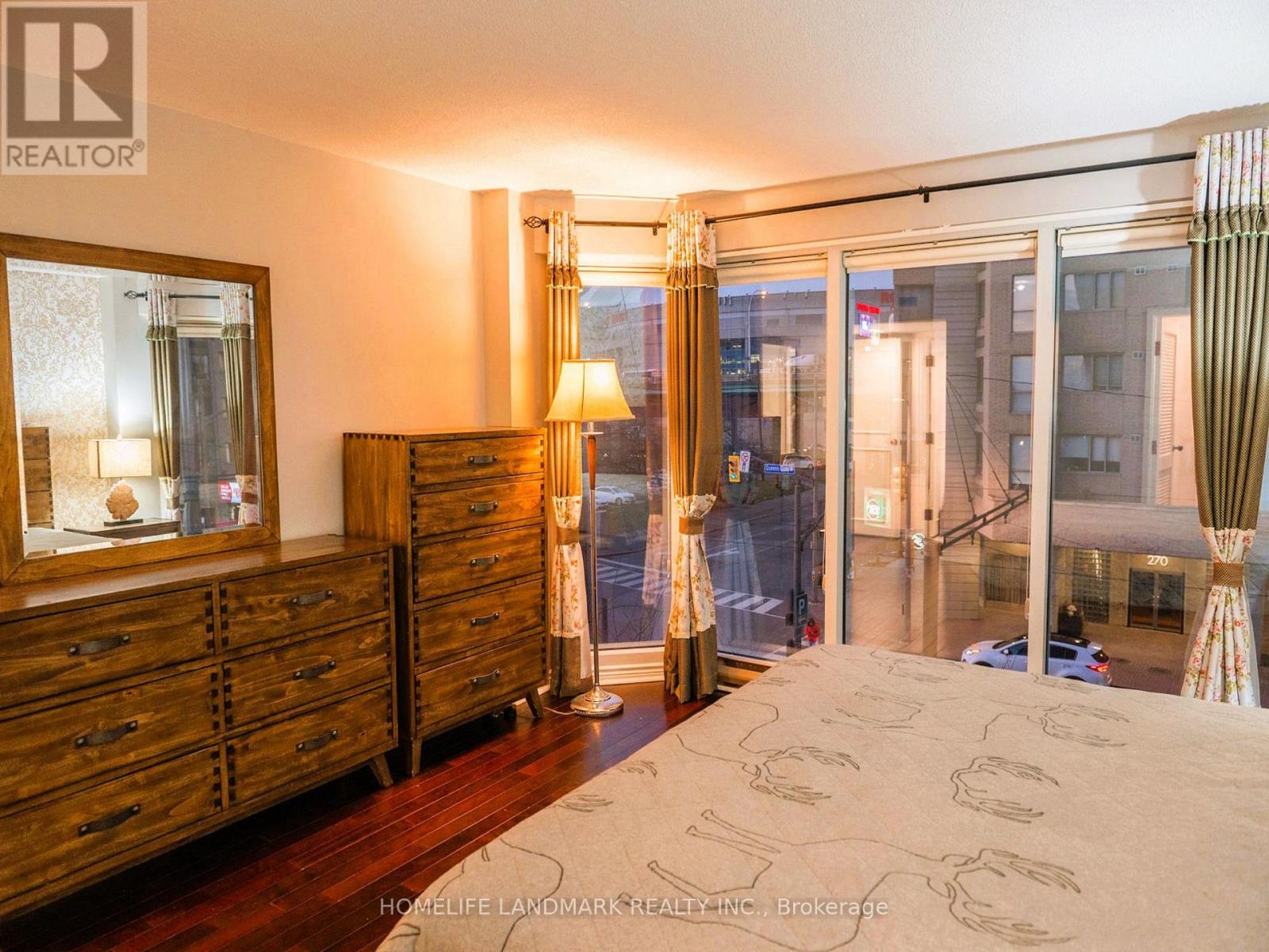 304 - 251 Queens Quay W, Toronto, Ontario  M5J 2N6 - Photo 19 - C12872862