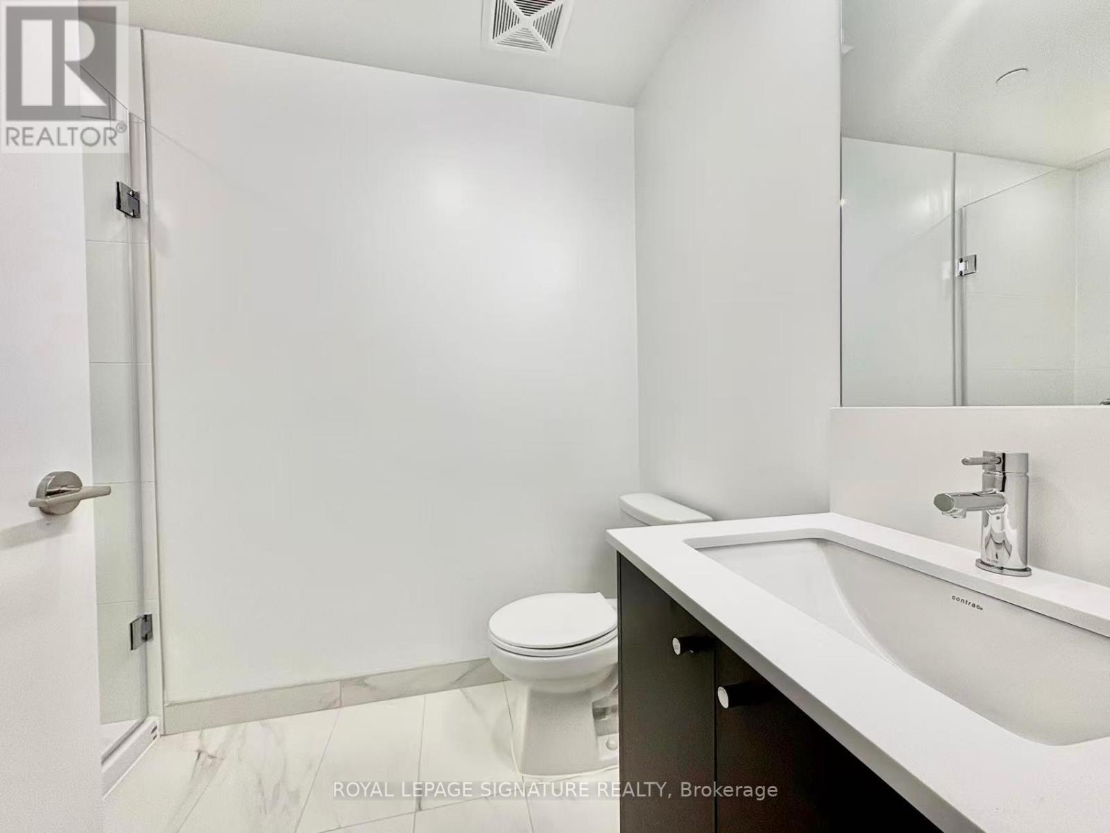 744 - 30 Dreamers Way, Toronto, Ontario  M5A 0Y7 - Photo 8 - C12872892