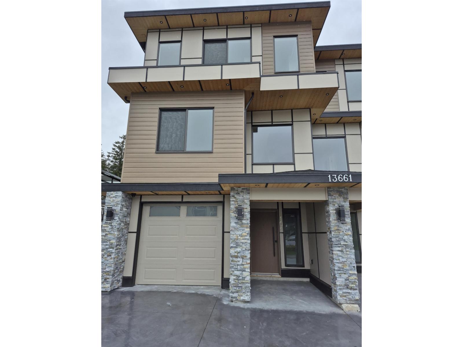 101 13661 59 Avenue, Surrey, British Columbia  V3X 3K8 - Photo 1 - R3098344