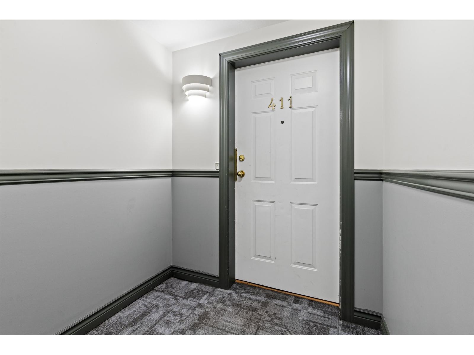 411 8142 120a Street, Surrey, British Columbia  V3W 0N1 - Photo 3 - R3098863