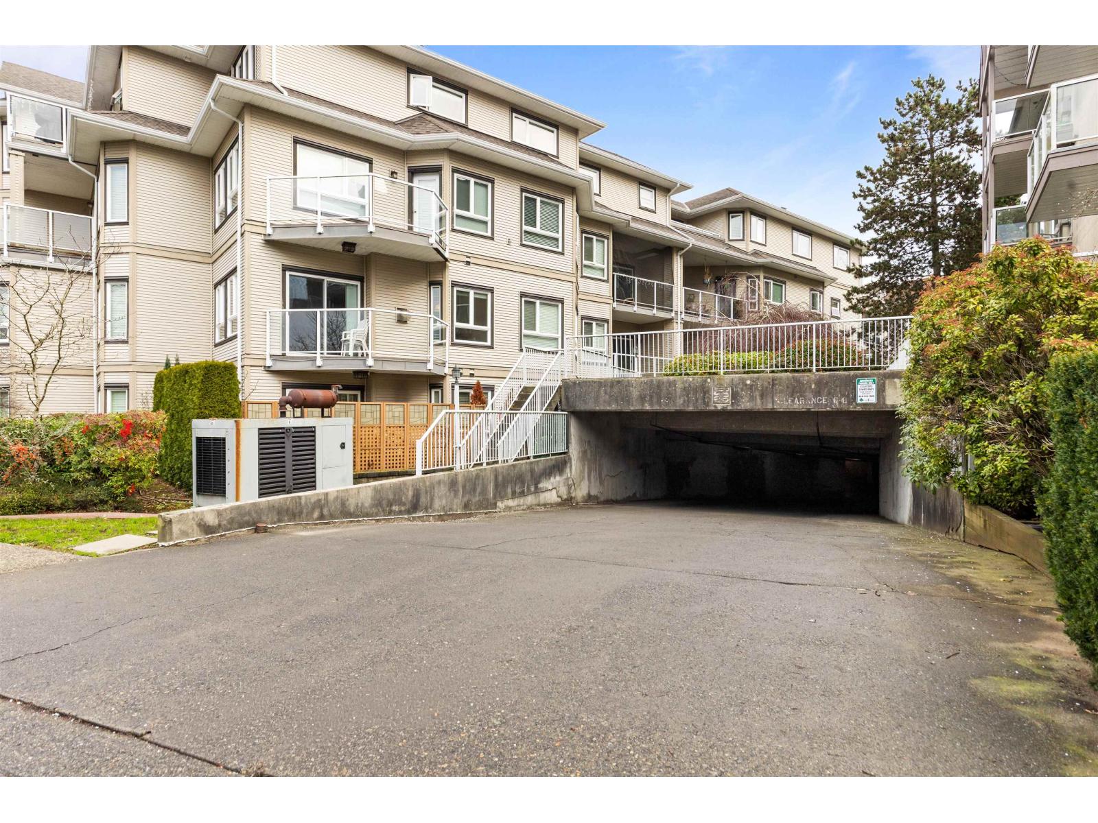 411 8142 120a Street, Surrey, British Columbia  V3W 0N1 - Photo 23 - R3098863