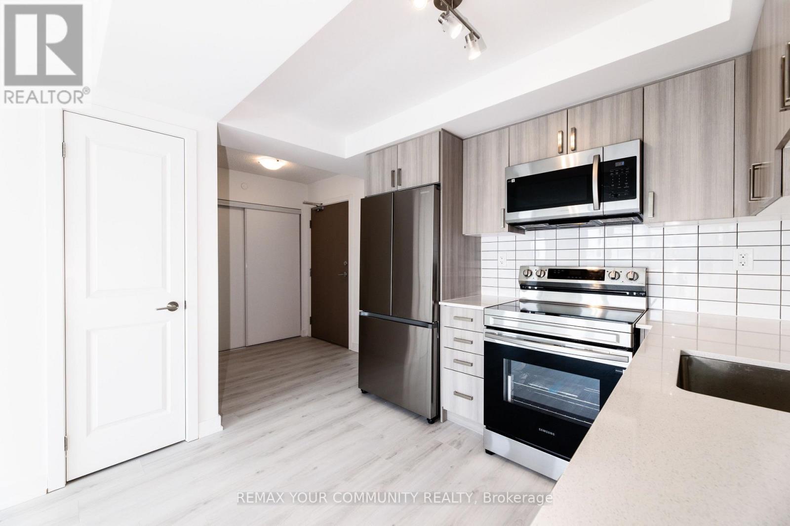 312 - 1010 Sandy Beach Road, Pickering (Bay Ridges), Ontario  L1W 3V9 - Photo 4 - E12872788