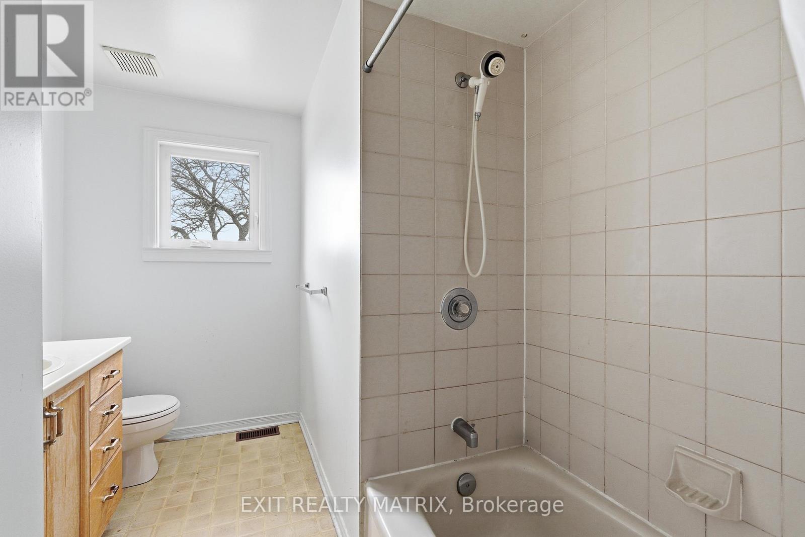 17 - 1838 Summerfields Crescent, Ottawa, Ontario  K1C 7B7 - Photo 21 - X12872804