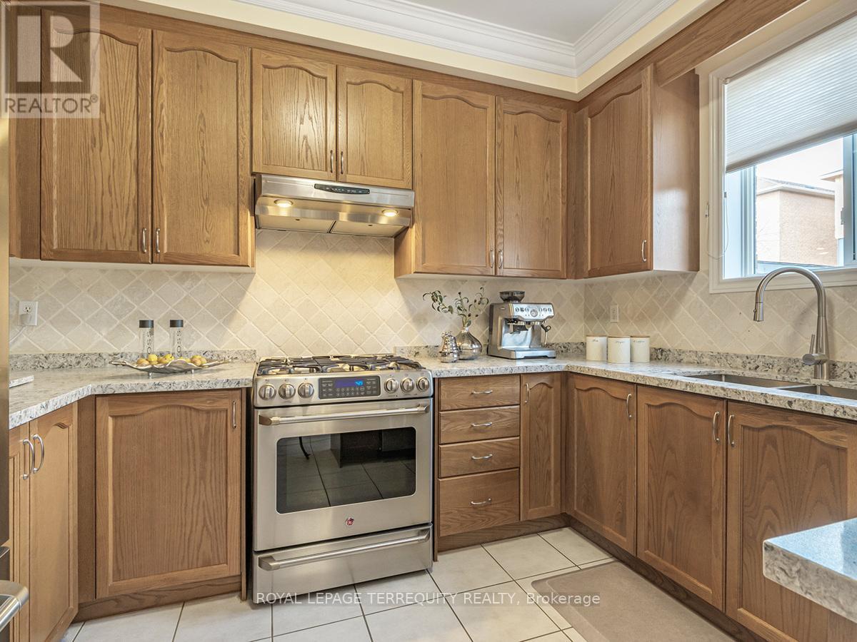 11 Avocet Drive, Vaughan (Vellore Village), Ontario  L4H 2K9 - Photo 19 - N12872782