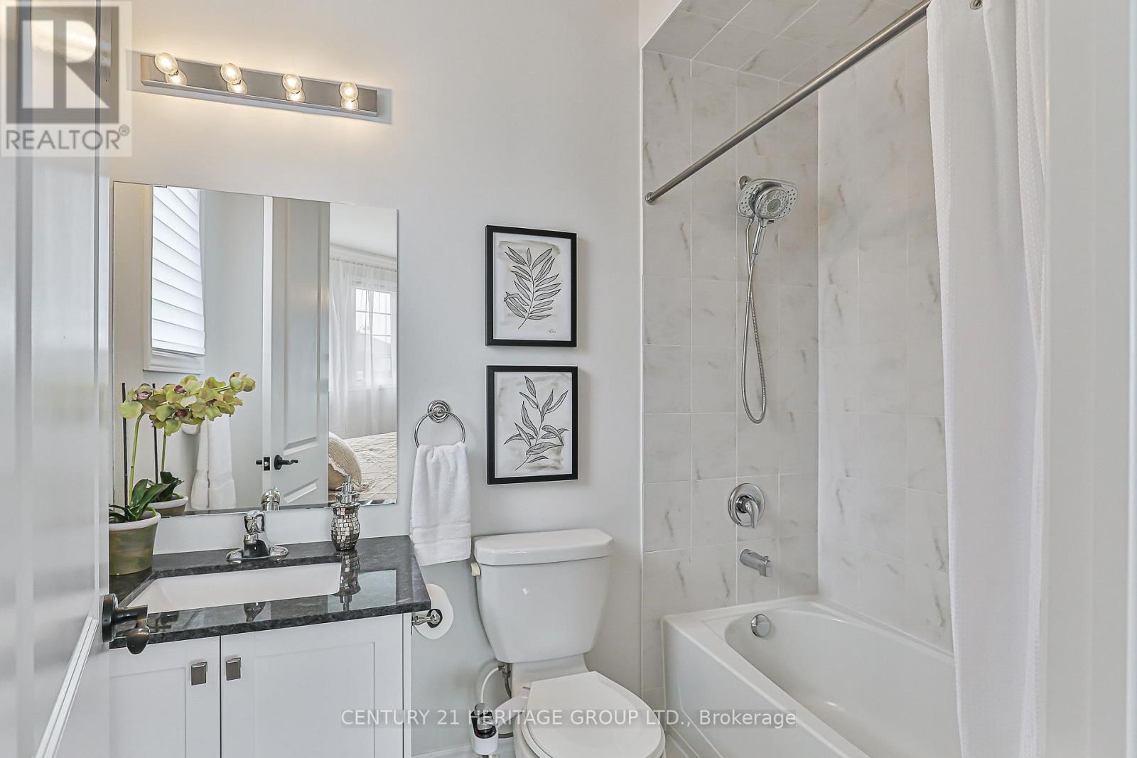 38 Whitebirch Lane, East Gwillimbury, Ontario  L9N 0P7 - Photo 29 - N12872850