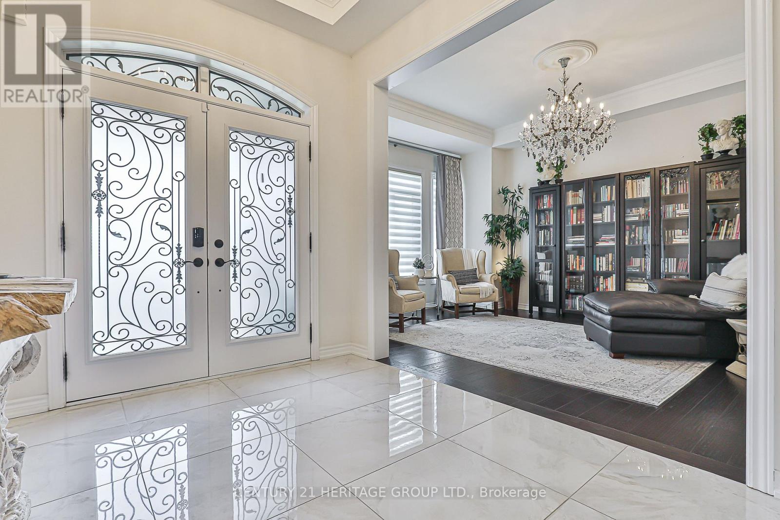 38 Whitebirch Lane, East Gwillimbury, Ontario  L9N 0P7 - Photo 5 - N12872850