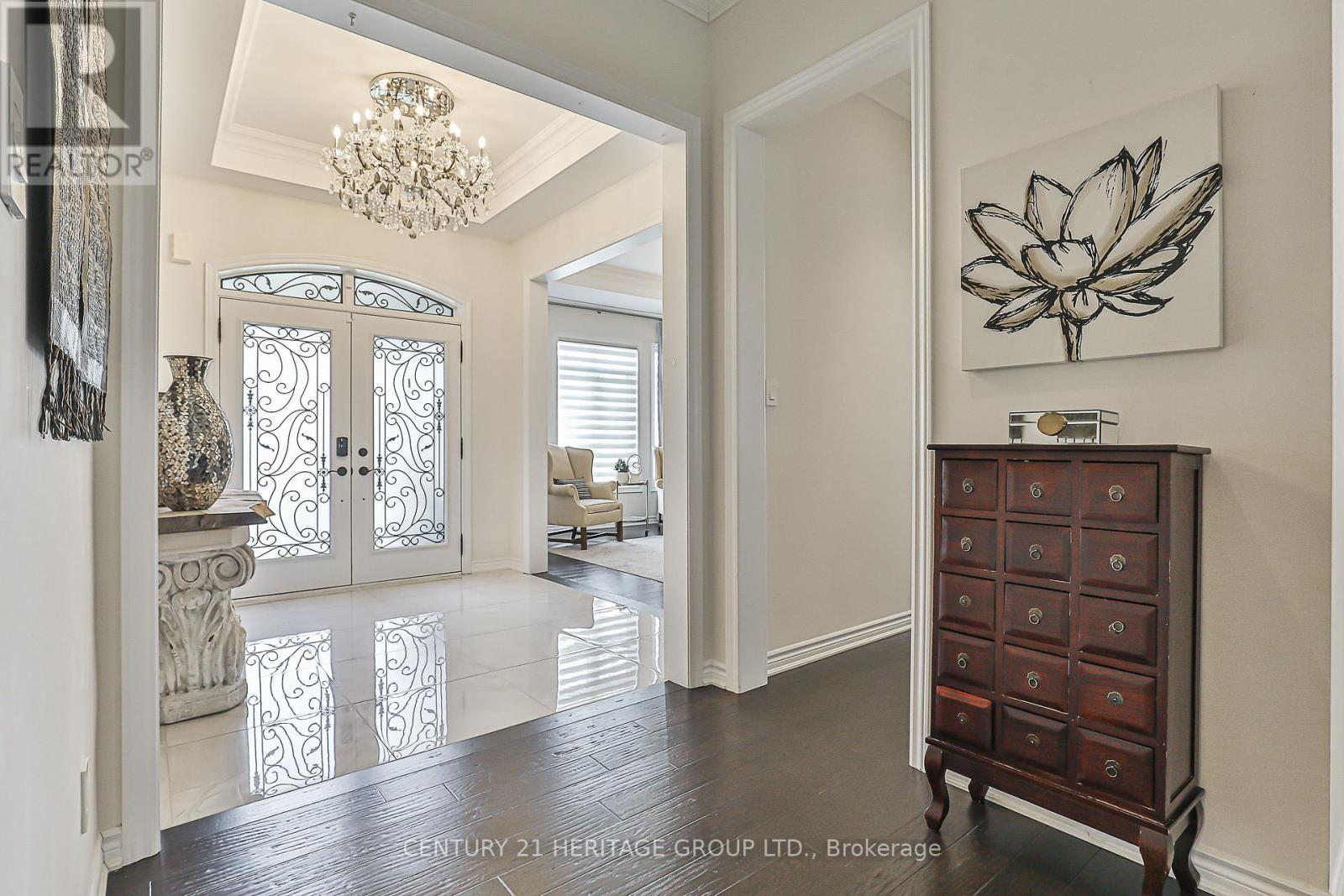 38 Whitebirch Lane, East Gwillimbury, Ontario  L9N 0P7 - Photo 7 - N12872850