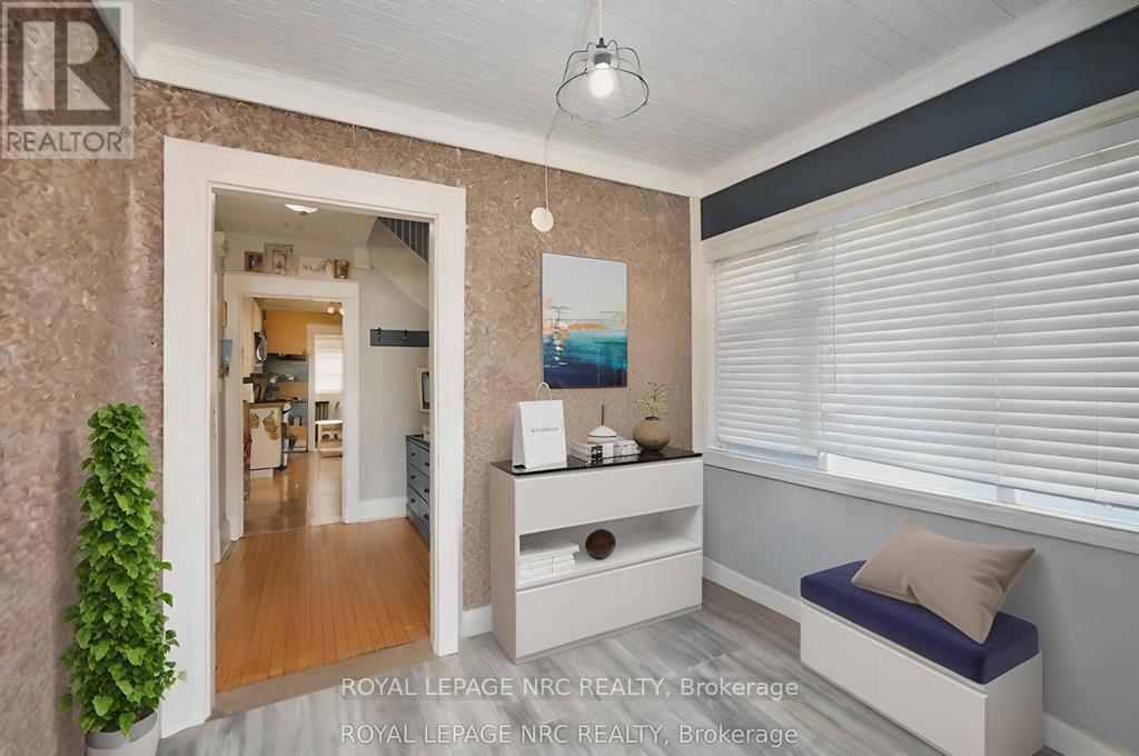 92 Dufferin Street, St. Catharines (Downtown), Ontario  L2R 1Z8 - Photo 2 - X12872768