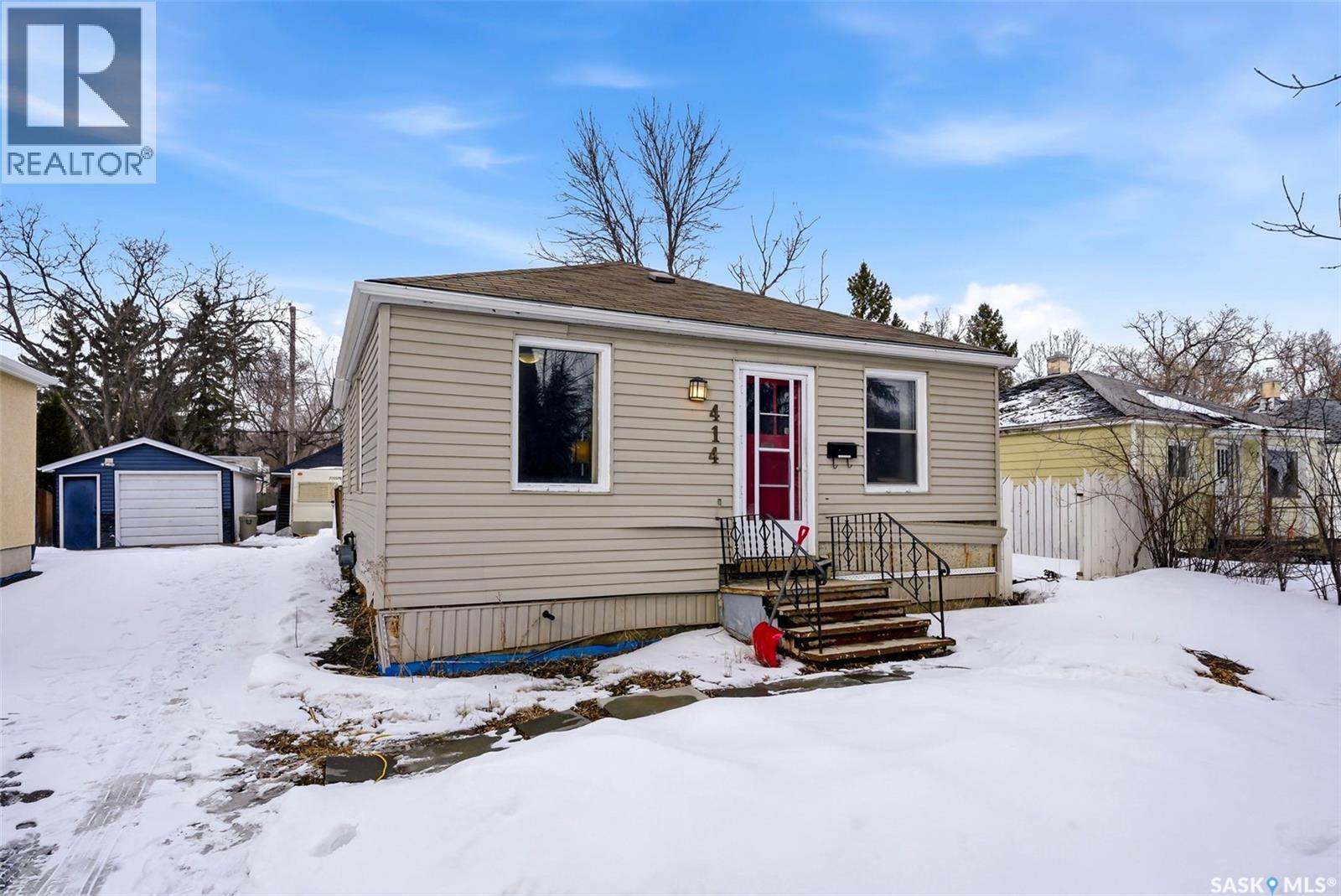 414 18th AVENUE, regina, Saskatchewan