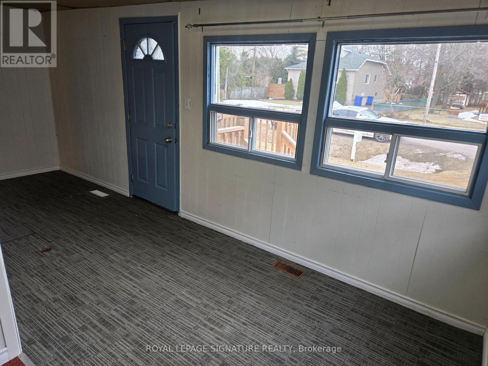 54 Farley Circle, Georgina, Ontario  L0E 1S0 - Photo 15 - N12779452