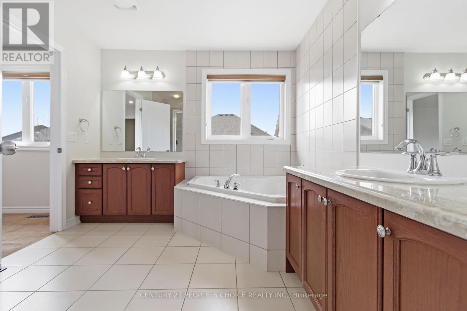 188 Bonnieglen Farm Boulevard, Caledon, Ontario  L7C 4C1 - Photo 28 - W12856322