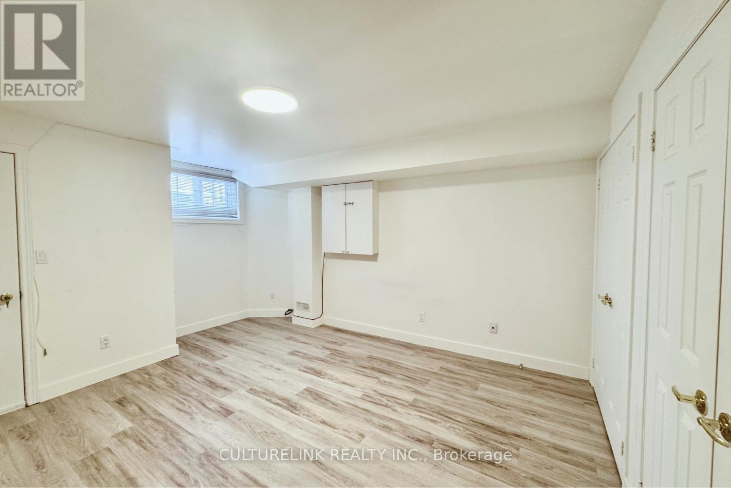 Lower - 918 St Clarens Avenue, Toronto, Ontario  M6H 3X6 - Photo 4 - W12682794