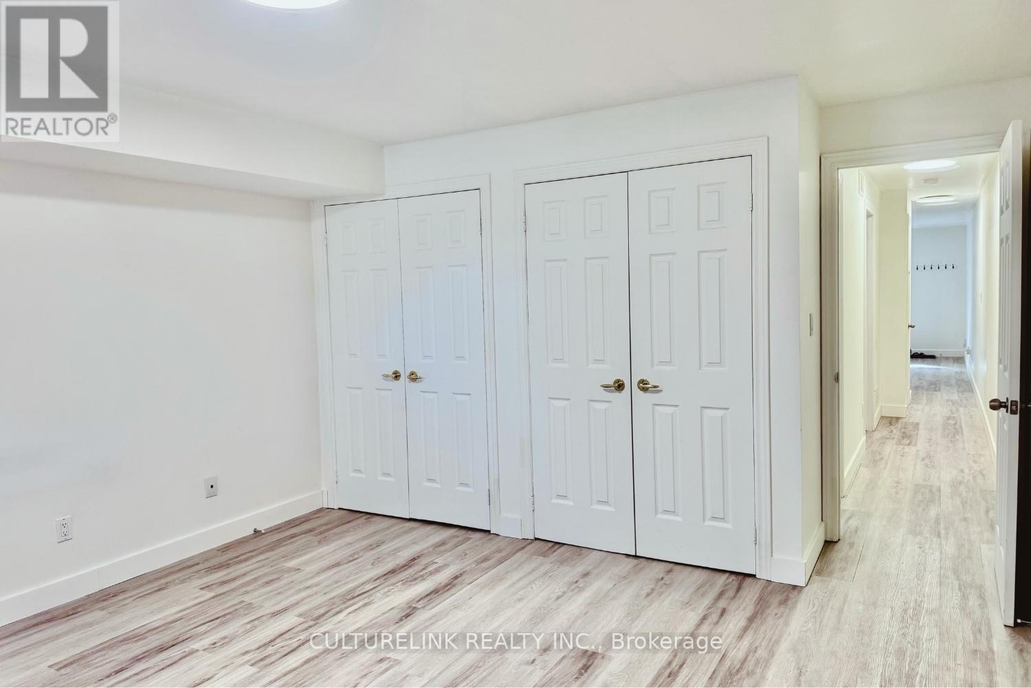 Lower - 918 St Clarens Avenue, Toronto, Ontario  M6H 3X6 - Photo 5 - W12682794