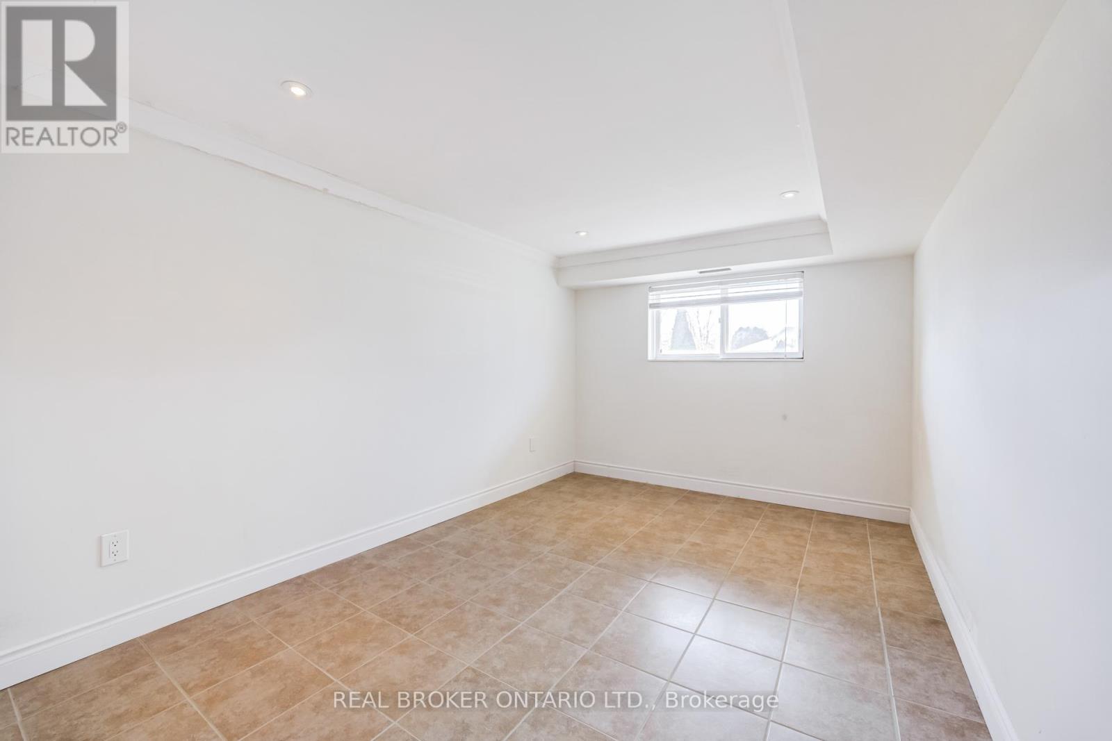 1483 Brenner Crescent, Burlington, Ontario  L7P 2V9 - Photo 30 - W12872732