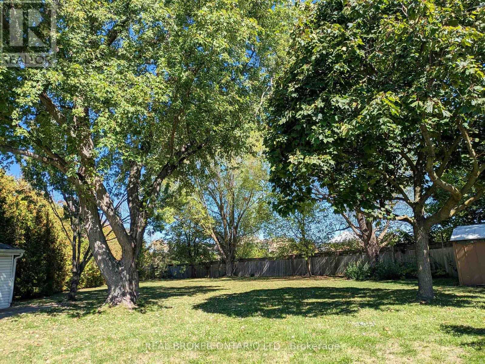 1483 Brenner Crescent, Burlington, Ontario  L7P 2V9 - Photo 46 - W12872732