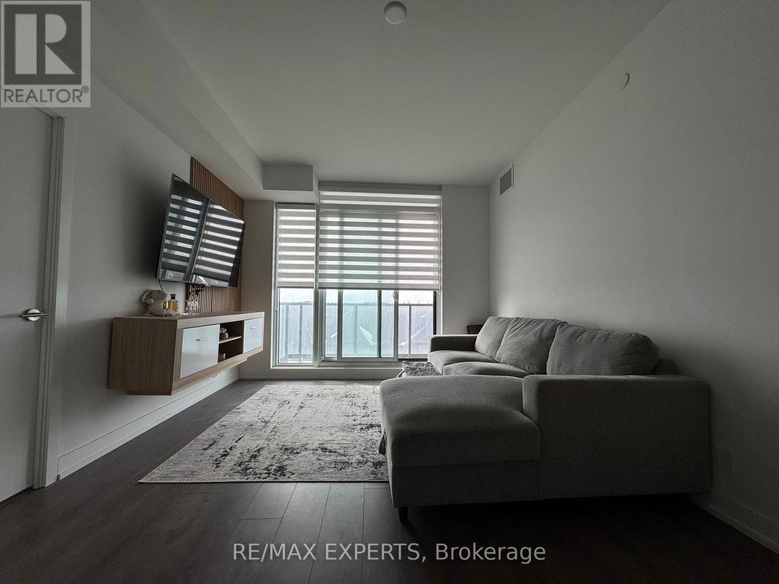 501 - 215 Veterans Drive S, Brampton, Ontario  L7A 4M5 - Photo 16 - W12872740