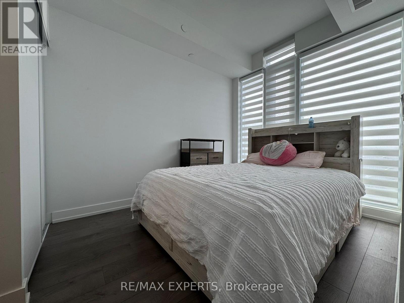 501 - 215 Veterans Drive S, Brampton, Ontario  L7A 4M5 - Photo 20 - W12872740