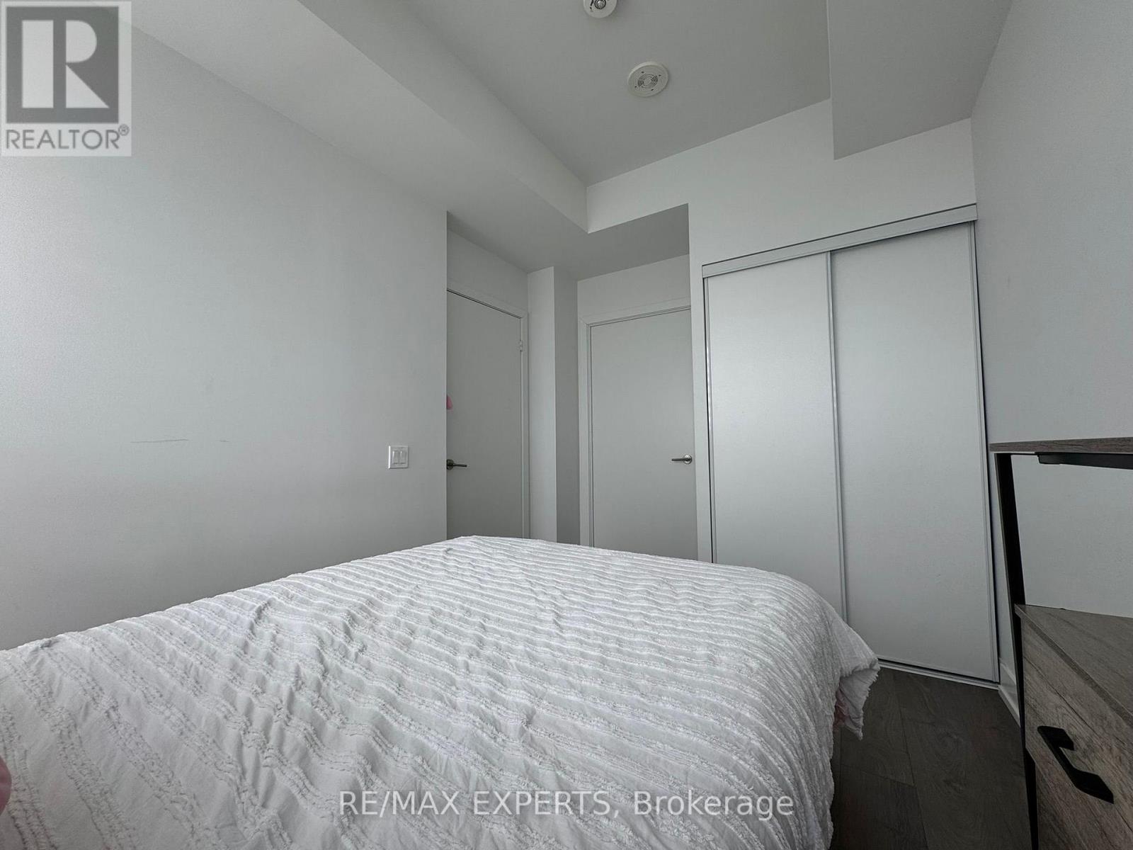 501 - 215 Veterans Drive S, Brampton, Ontario  L7A 4M5 - Photo 22 - W12872740