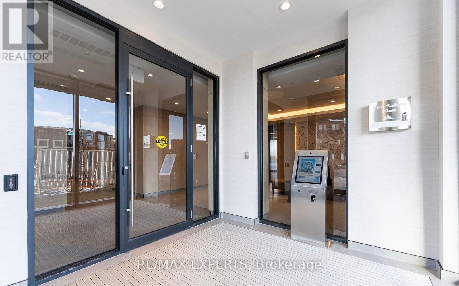 501 - 215 Veterans Drive S, Brampton, Ontario  L7A 4M5 - Photo 3 - W12872740