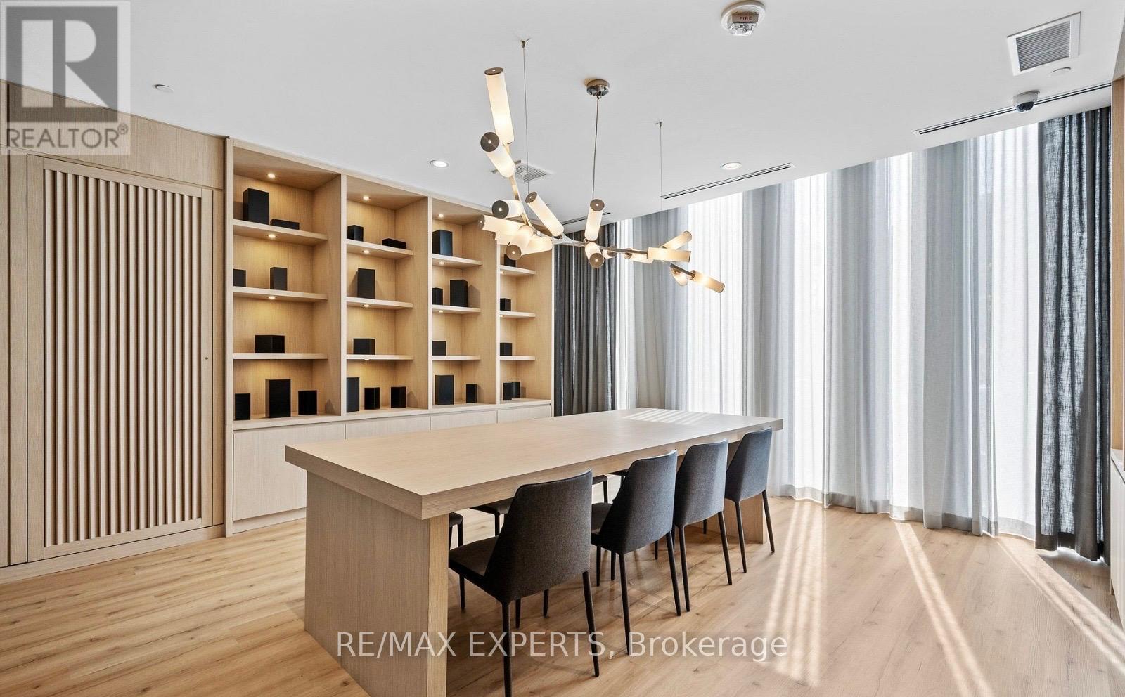 501 - 215 Veterans Drive S, Brampton, Ontario  L7A 4M5 - Photo 6 - W12872740