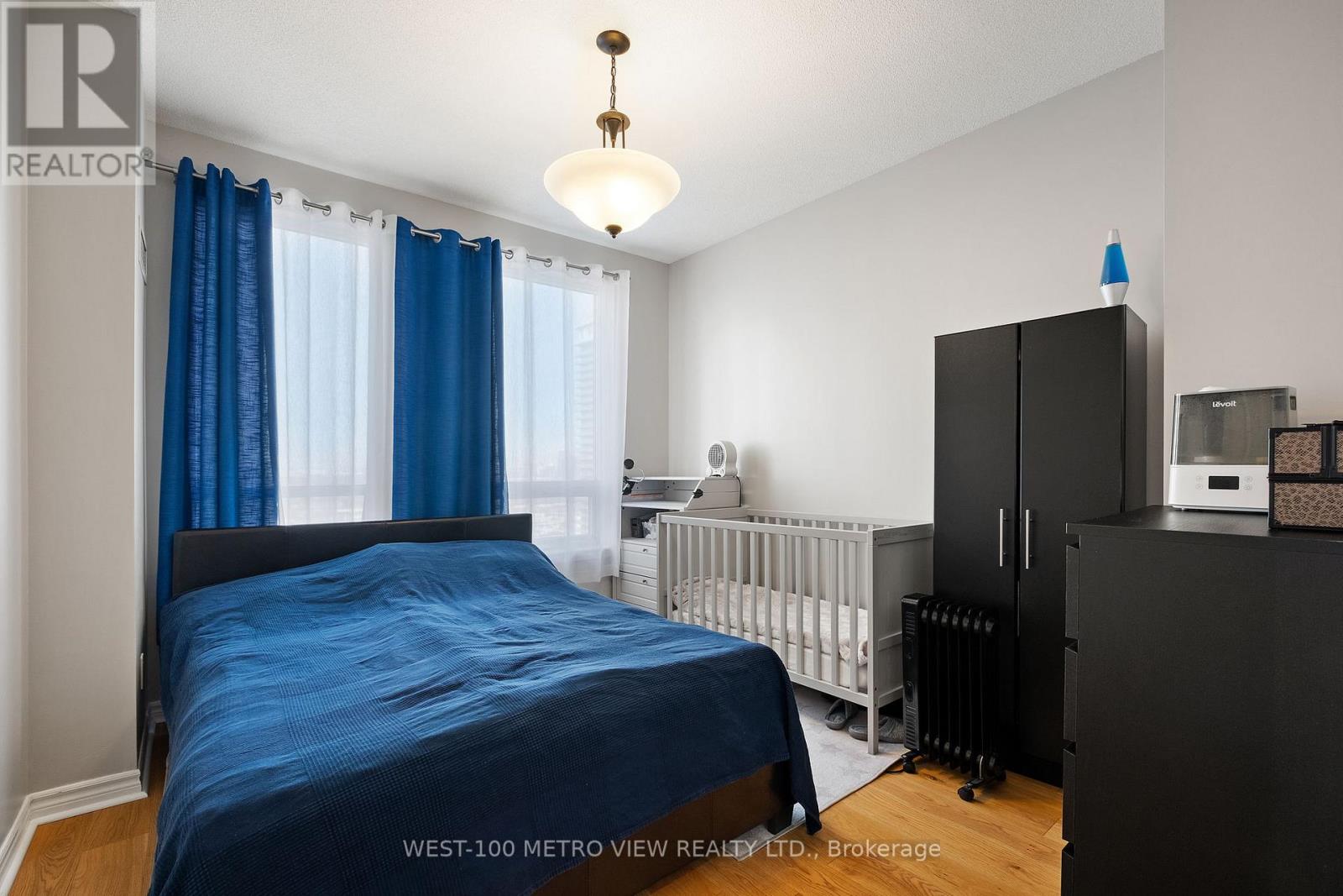 1807 - 388 Prince Of Wales Drive, Mississauga, Ontario  L5B 0A1 - Photo 11 - W12872770