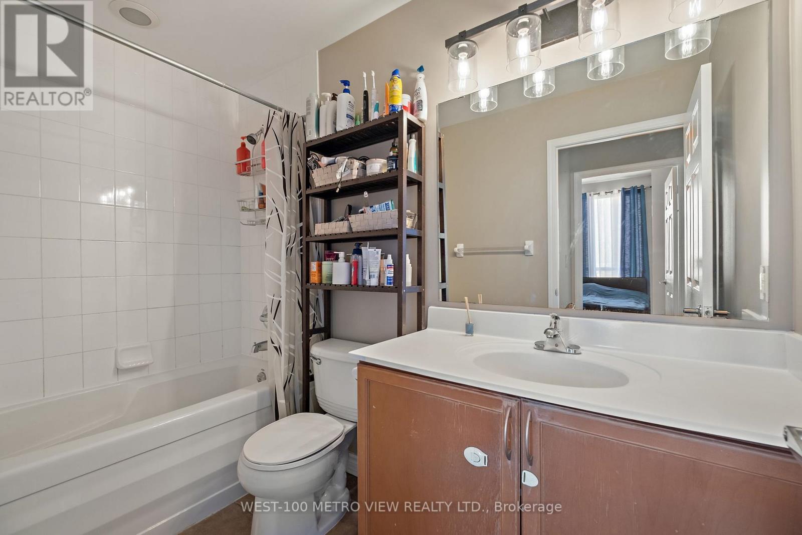 1807 - 388 Prince Of Wales Drive, Mississauga, Ontario  L5B 0A1 - Photo 12 - W12872770