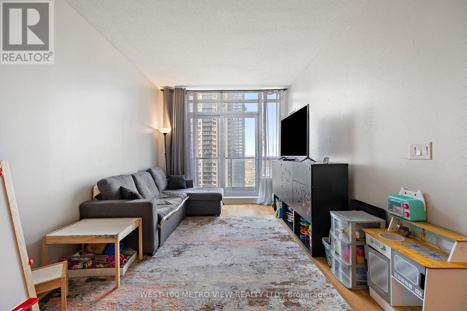 1807 - 388 Prince Of Wales Drive, Mississauga, Ontario  L5B 0A1 - Photo 9 - W12872770