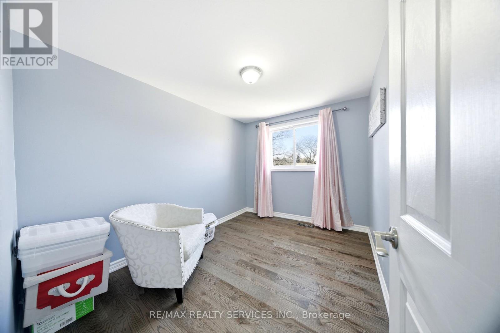 8 Edwin Drive, Brampton, Ontario  L6Y 1A1 - Photo 24 - W12872800