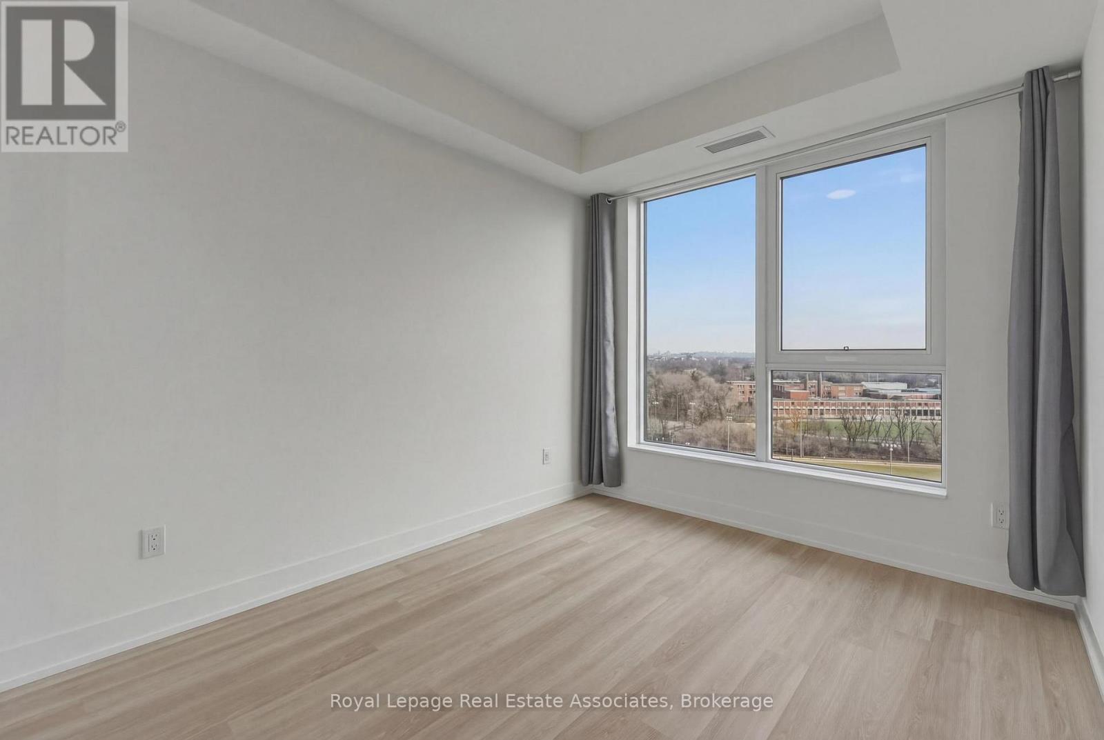 1201 - 60 Central Park Roadway, Toronto, Ontario  M9A 3K1 - Photo 11 - W12872826