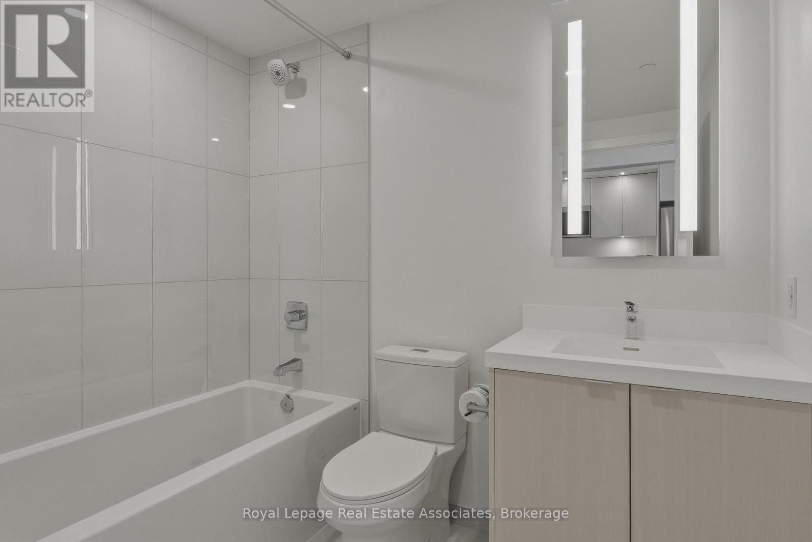 1201 - 60 Central Park Roadway, Toronto, Ontario  M9A 3K1 - Photo 17 - W12872826