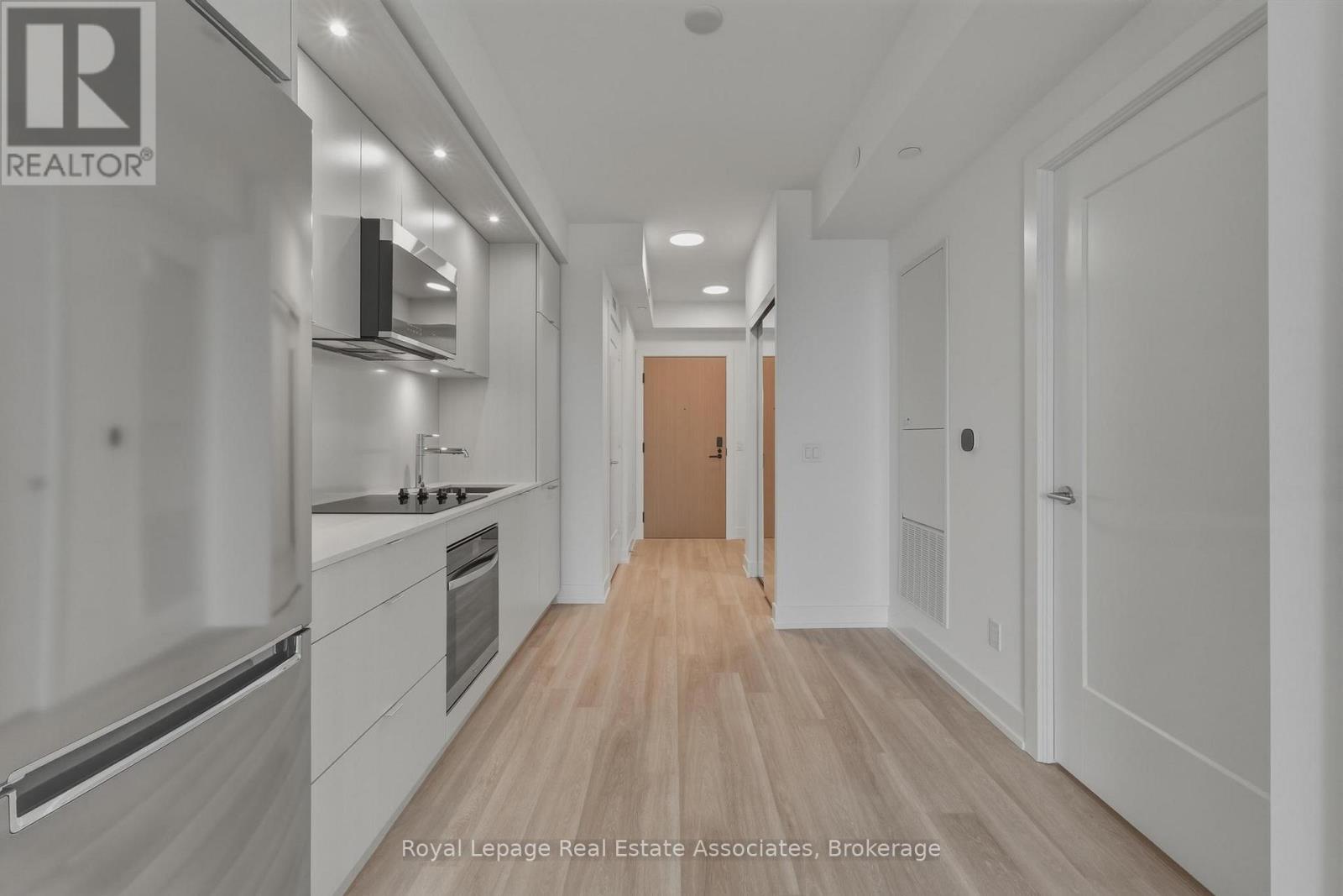 1201 - 60 Central Park Roadway, Toronto, Ontario  M9A 3K1 - Photo 18 - W12872826