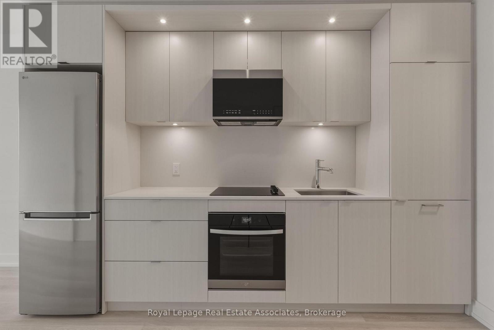 1201 - 60 Central Park Roadway, Toronto, Ontario  M9A 3K1 - Photo 3 - W12872826