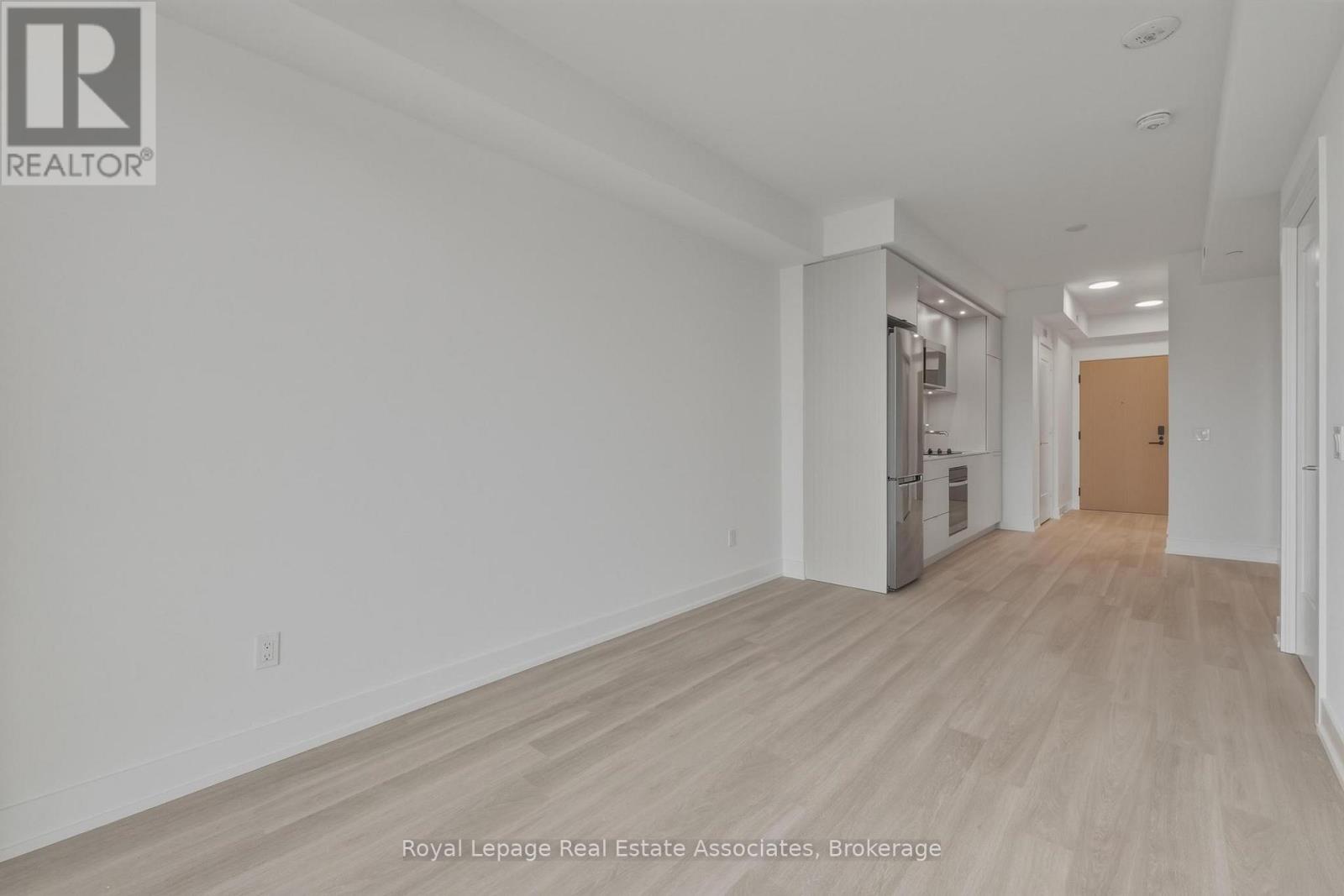 1201 - 60 Central Park Roadway, Toronto, Ontario  M9A 3K1 - Photo 8 - W12872826