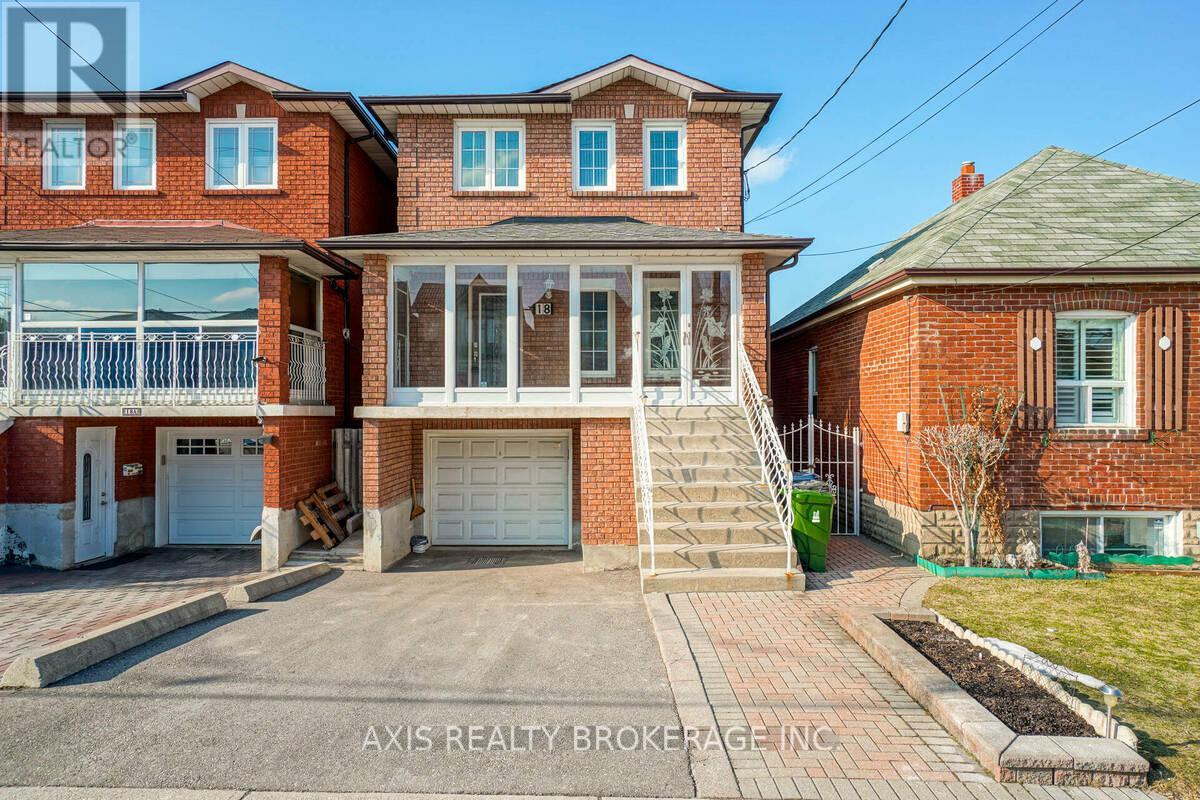 18 MAPLE BUSH AVENUE, toronto (humberlea-pelmo park), Ontario