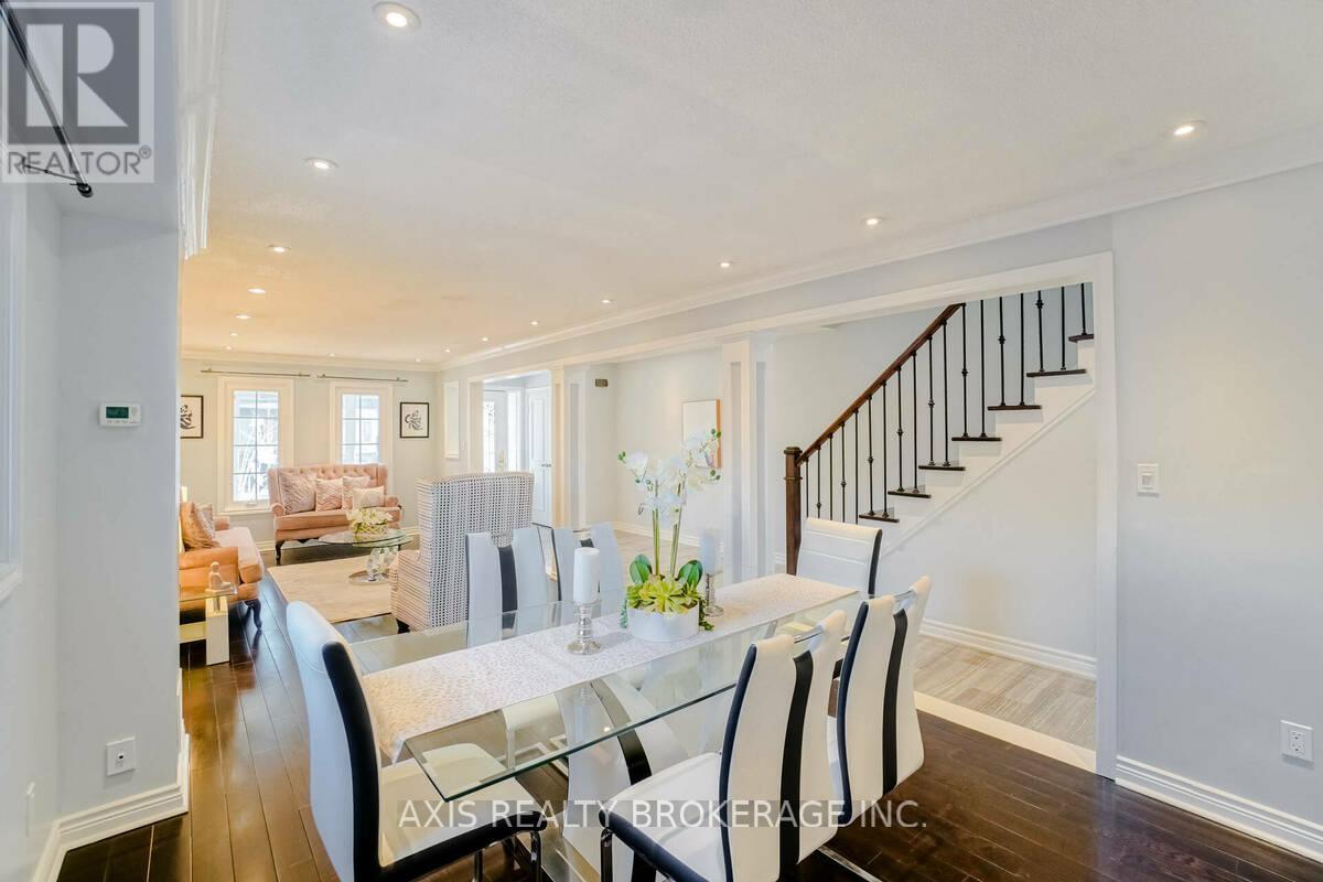 18 Maple Bush Avenue, Toronto, Ontario  M9N 1S6 - Photo 10 - W12872828